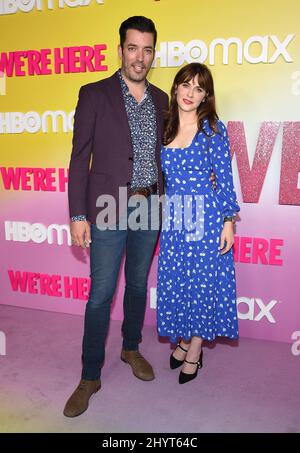 Jonathan Scott e Zooey Deschanel arrivo a HBO's €˜Siamo qui' Stagione 2 Premiere al Sony Pictures Studio Lot il 08 ottobre 2021 a Culver City, CA. Foto Stock