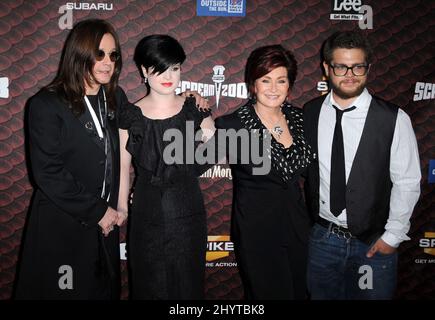 Ozzy Osbourne, Kelly Osbourne, Sharon Osbourne e Jack Osbourne ai premi Scream 2008 di Spike TV che si sono tenuti al Teatro Greco di Los Angeles Foto Stock