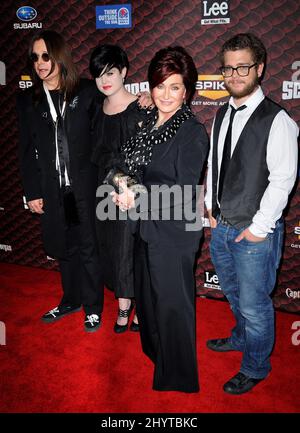 Ozzy Osbourne, Kelly Osbourne, Sharon Osbourne e Jack Osbourne ai premi Scream 2008 di Spike TV che si sono tenuti al Teatro Greco di Los Angeles Foto Stock