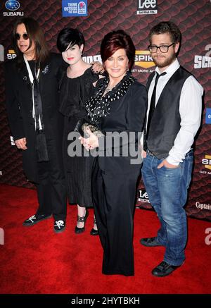 Ozzy Osbourne, Kelly Osbourne, Sharon Osbourne e Jack Osbourne ai premi Scream 2008 di Spike TV che si sono tenuti al Teatro Greco di Los Angeles Foto Stock