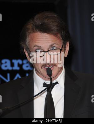 Sean Penn al Modern Master Award al Santa Barbara Film Festival del 24th che si tiene all'Arlington Theatre. Foto Stock