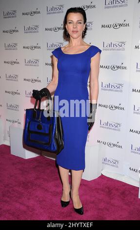 Debi Mazar arriva per il "Launch Party for Latisse" al Latisse Lounge, West Hollywood, California. Foto Stock