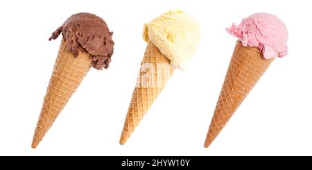 Tre coni colorati di gelato diagonali isolati su sfondo bianco Foto Stock