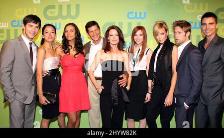 Michael Rady, Stephanie Jacobsen, Jessica Lucas, Thomas Calabro, Laura Leighton, Ashlee Simpson-Wentz, Katie Cassidy, Shaun Sipos e Colin Egglesfield al partito anteriore CW Network 2009 tenuto a Madison Square Garden, New York Foto Stock