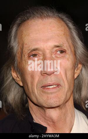 David Carradine partecipa alla prima di Charlie's Angels: Full Throttle tenutasi al Grauman's Chinese Theatre di Hollywood, California. Foto Stock