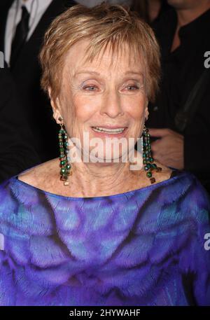 Cloris Leachman partecipa al nono Premio TV Land al Jacob Javits Center di New York il 10 aprile 2011. Foto: Henry McGee/MediaPunch Foto Stock