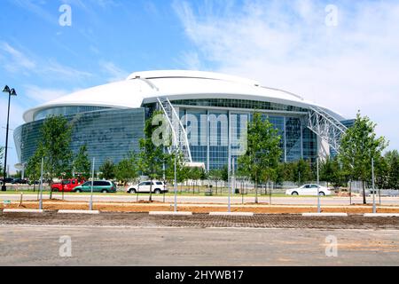 Vista generale del nuovo Cowboys Stadium, sede dei Dallas Cowboys, prima del concerto inaugurale di apertura, Texas, USA. Foto Stock