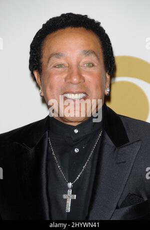 Smokey Robinson nella sala stampa al Grammy Awards 52nd che si tiene presso il Staple Center di Los Angeles Foto Stock