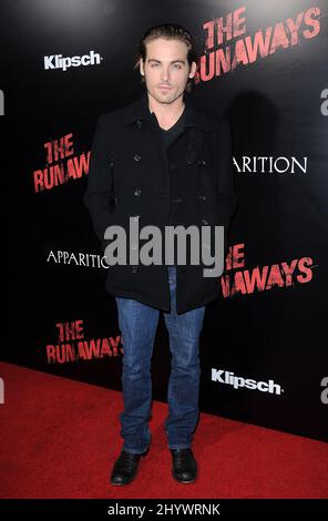 Kevin Zegers durante la Premiere 'The Runaways' tenutasi all'ARCLIGHT Cinema di Los Angeles Foto Stock