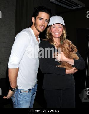 Brandon Beemer e Lesley-Anne Down durante la celebrazione del 23rd° anniversario 'The Bold and the Beautiful' che si tiene presso i CBS Studios, California Foto Stock