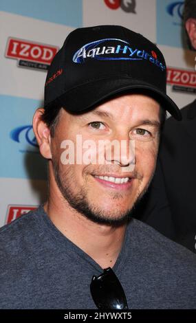 Mark Wahlberg promuove il Gran Premio Toyota di Long Beach al Macy's Men's Store al South Coast Plaza in California, USA Foto Stock