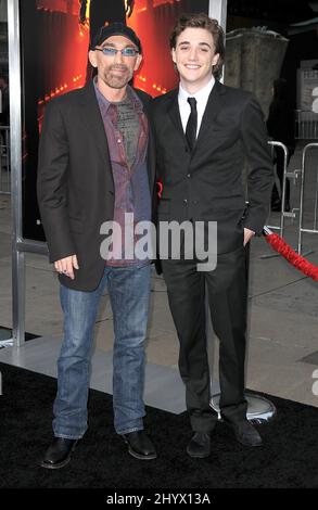 Jackie Earle Haley e Kyle Gallner durante la prima mondiale "A Nightmare on Elm Street" tenutasi al Grauman's Chinese Theatre di Los Angeles Foto Stock