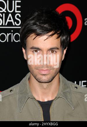 Enrique Iglesias durante il lancio della sua esclusiva versione deluxe di 'Euphoria' tenuta a 'My House', California Foto Stock