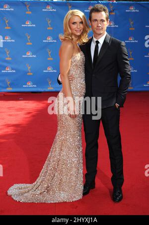 Claire Danes e Hugh Dancy arrivano al Primetime Emmy Awards 62nd che si tiene al Nokia Theatre di Los Angeles. Foto Stock