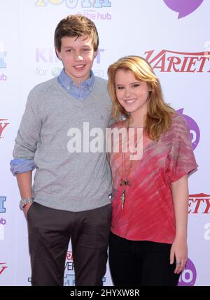 Nick Robinson e Taylor Spreitler durante l'evento annuale Power of Youth 4th di Variety, tenutosi presso Paramount Studios, California Foto Stock