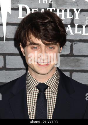 Daniel Radcliffe alla prima di New York 'Harry Potter and the Deathly Hallows: Part 1' tenutasi ad Alice Tully Hall. Foto Stock