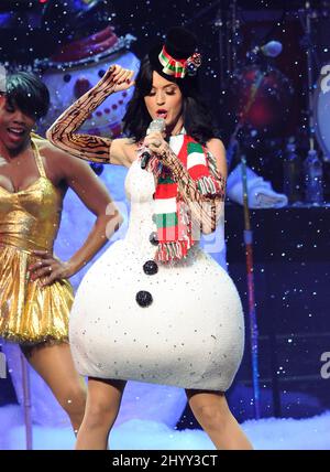 Katy Perry al 2010 KIIS FM Jingle Ball, tenuto al Nokia Theatre, Los Angeles. Foto Stock