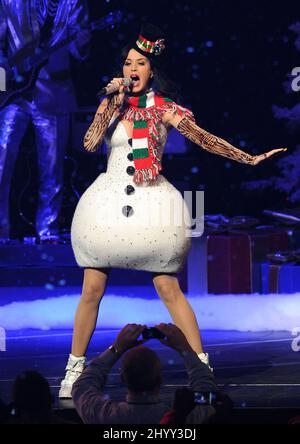 Katy Perry al 2010 KIIS FM Jingle Ball, tenuto al Nokia Theatre, Los Angeles. Foto Stock