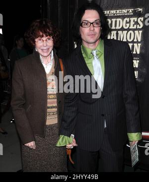 Kim Darby durante lo screening del settore "True Grit" tenuto presso l'Academy Theatre di Los Angeles Foto Stock