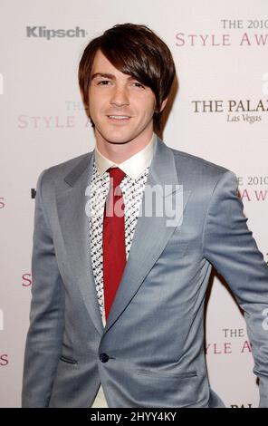 Drake Bell al 2010 Hollywood Style Awards, tenuto presso l'Hammer Museum di Westwood, California. Foto Stock