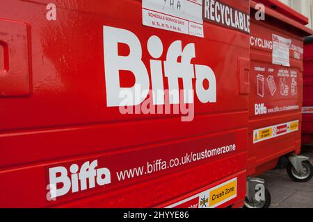 Biffa contenitori per rifiuti Foto Stock