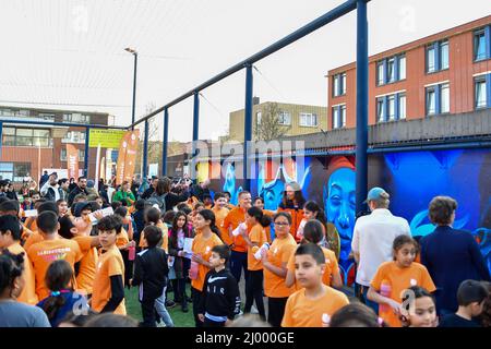 L'AIA, PAESI BASSI - MARZO 15: Visione generale della corte di Johan Cruijff durante l'inaugurazione murale degli atleti olimpici e paraolimpici al Schilderswijk il 15 marzo 2022 a l'Aia, Paesi Bassi (Foto di Kees Kuijt/BSR Ageny) NOCNSF Foto Stock