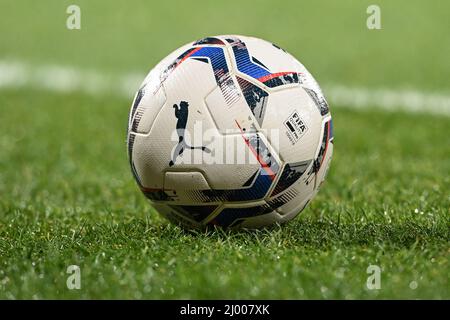 West Bromwich, Regno Unito. 15th Mar 2022. EFL Puma match training football a West Bromwich, Regno Unito, il 3/15/2022. (Foto di Craig Thomas/News Images/Sipa USA) Credit: Sipa USA/Alamy Live News Foto Stock