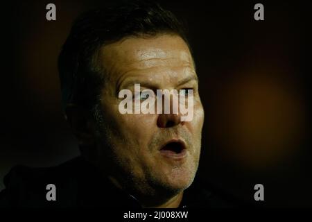 SCUNTHORPE, REGNO UNITO. MAR 15th Mark Cooper, Barrow Manager, si presenta durante la partita della Sky Bet League 2 tra Scunthorpe United e Barrow al Glanford Park, Scunthorpe di martedì 15th marzo 2022. (Credit: Will Matthews | MI News) Credit: MI News & Sport /Alamy Live News Foto Stock