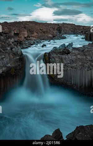 Cascata di Aldeyjarfoss in Islanda. Foto Stock