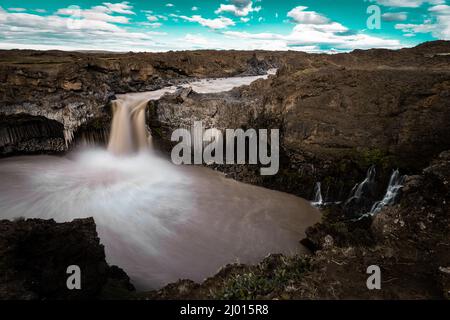 Cascata di Aldeyjarfoss in Islanda. Foto Stock