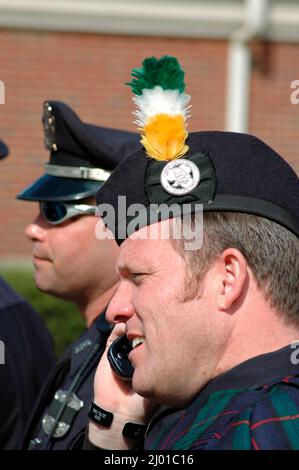 Fratello i funzionari al funerale di morto assassinato sheriff in Atlanta corte fuga di ripresa Foto Stock