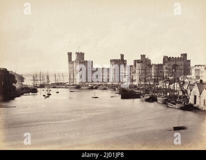 Castello di Carnarvon e foce del fiume (578). Francis Bedford (Inghilterra, 1816-1894). Galles, circa 1860, stampato circa 1860. Fotografie. Stampa in argento albume Foto Stock