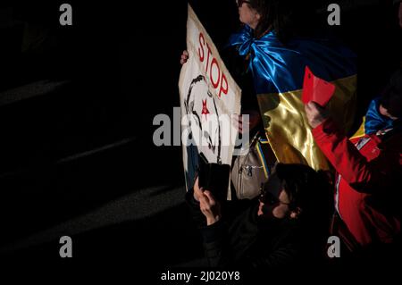 Roma, Italia. 13th Mar 2022. Dimostrazione della comunità Ucraina che vive a Roma contro l'invasione russa dell'Ucraina. (Credit Image: © Andrea Ronchini/Pacific Press via ZUMA Press Wire) Foto Stock