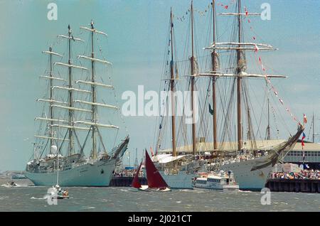 Tall Ships Festival, Port Melbourne, che celebra il bicentenario australiano del 1988. Foto Stock