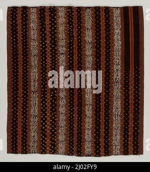 Gonna in ceramica da donna (Tapis). Indonesia, Sumatra meridionale, Lampung, Kauer People, 19th secolo. Costumi; abbigliamento principale (corpo inferiore). Tela liscia in cotone, ricamo in seta, applicazione in mica Foto Stock