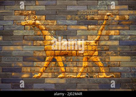 La porta di Ishtar (in arabo: بوابة عشتار) era l'ottava porta della città interna di Babilonia Foto Stock