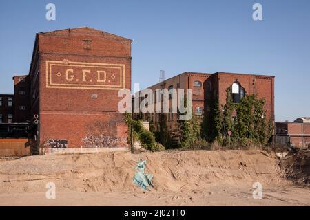 Edifici storici del gas ex fabbrica del motore Deutz della Kloeckner Humboldt Deutz AG su Deutz-Muelheimer Street nel quartiere Muelheim, Colo Foto Stock