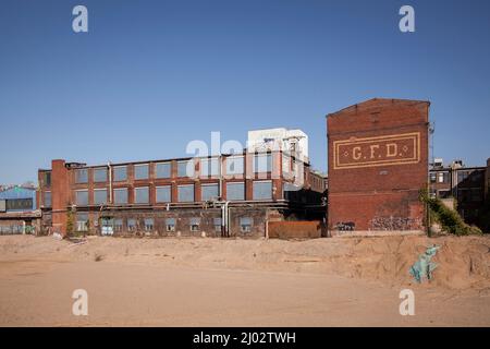 Edifici storici del gas ex fabbrica del motore Deutz della Kloeckner Humboldt Deutz AG su Deutz-Muelheimer Street nel quartiere Muelheim, Colo Foto Stock