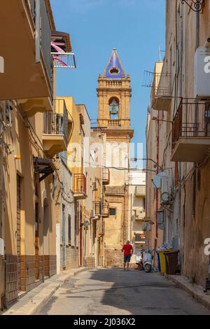 Via Callimaco Monteverde, Mazara del Vallo, Trapani, Sicilia, Italia, Europa Foto Stock