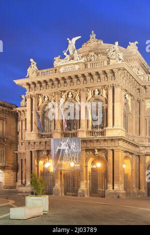 Piazza Bellini e Teatro Bellini, Catania, Sicilia, Italia, Europa Foto Stock