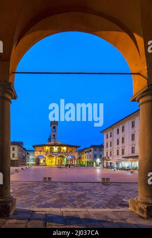 Palazzo d'Arnolfo, Piazza Cavour, San Giovanni Valdarno, Toscana, Italia, Europa Foto Stock