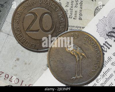 Monete slovene di Tolar. Valuta ufficiale slovena dal 1991. Al 2007. Foto Stock