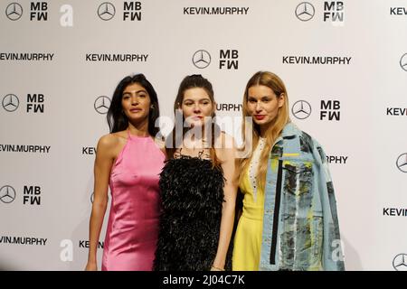 Berlino, Berlino, Germania. 15th Mar 2022. Street fashion all'MBFW di Berlino. (Credit Image: © Beata Siewicz/Pacific Press via ZUMA Press Wire) Foto Stock