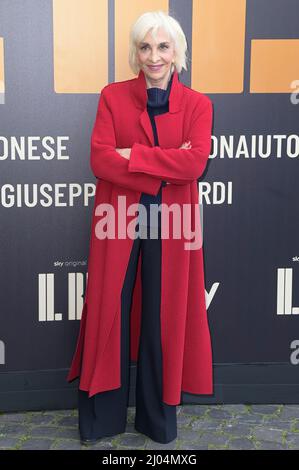 Roma, Italia. 16th Mar 2022. Anna Bonaiuto assiste alla fotocellula della serie Sky tv il Re allo spazio moderno Cinema. Credit: SOPA Images Limited/Alamy Live News Foto Stock