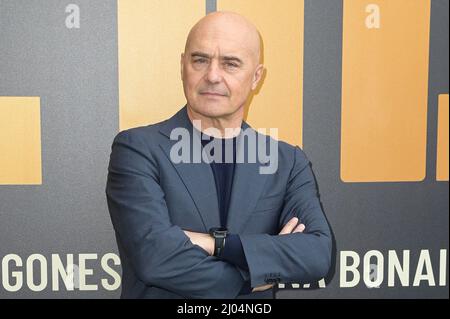 Luca Zingaretti partecipa alla fotocellula della serie Sky tv il Re allo spazio moderno Cinema. (Foto di Mario Cartelli / SOPA Images/Sipa USA) Foto Stock