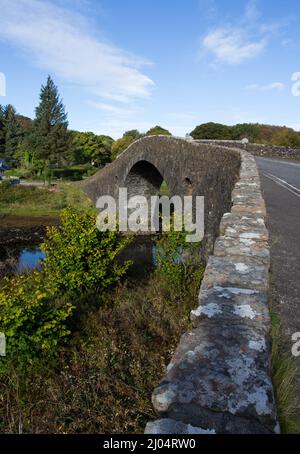 Il ponte Clachan (Ponte sull'Atlantico) che attraversa il Clachan Sound, Isola di Seil vicino Oban, Scozia Foto Stock