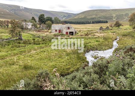 Il Seminario cattolico romano segreto di 18th secolo di Scalan e del Mulino Sud nel Braes di Glenlivet vicino Tomintoul, Moray, Scozia Regno Unito. Foto Stock