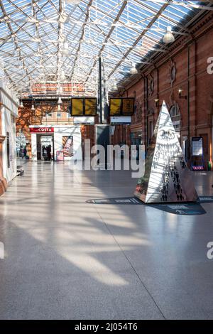 Stazione ferroviaria a Nottingham City Centre, Nottinghamshire Inghilterra Regno Unito Foto Stock