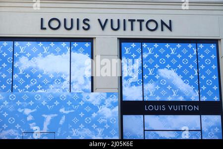 Negozio Louis Vuitton a Bellevue, WA, USA; settembre 2021 Foto Stock