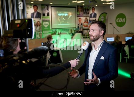 DEN HAAG - Derk Boswijk van het CDA reageert op het partijbureau op de uitslagen voor de gemeenteraadsverkiezingen. ANP BART MAAT Foto Stock